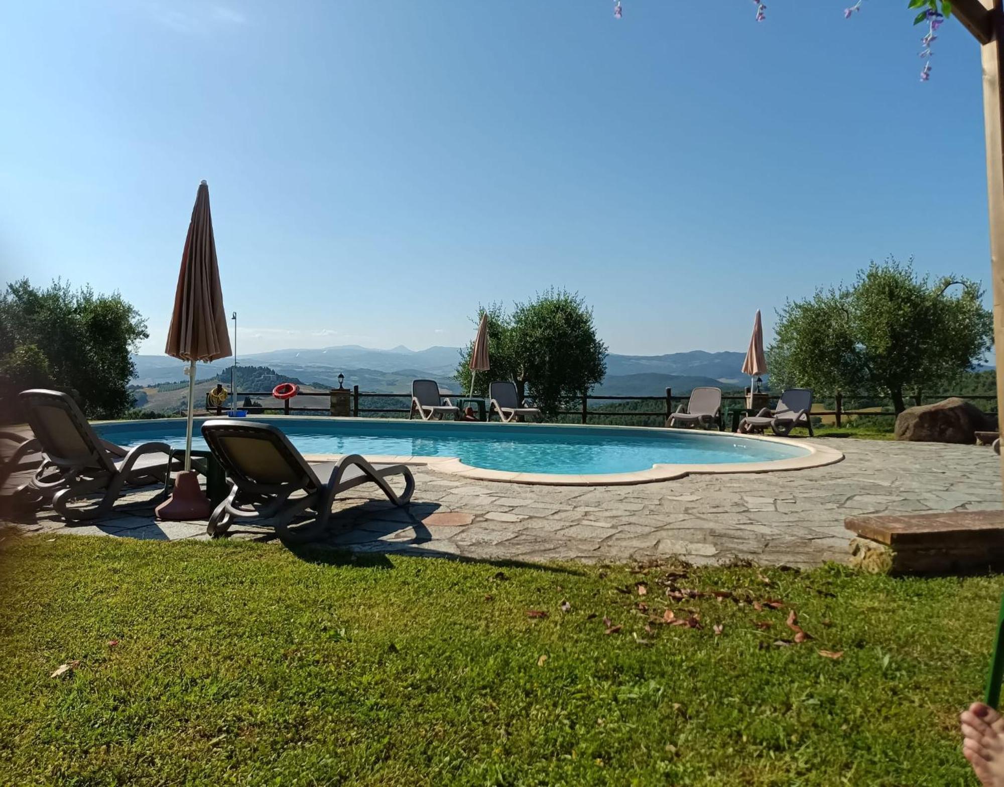 Podere Oliveta Монтекатіні-Валь-ді-Чечина Екстер'єр фото
